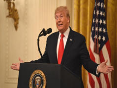 Trump threatens secondary tariffs on Russian oil if peace talks fail