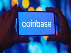 Coinbase Makes Big Bet: CEO Brian Armstrong Claims Crypto Will Dominate Financial Services